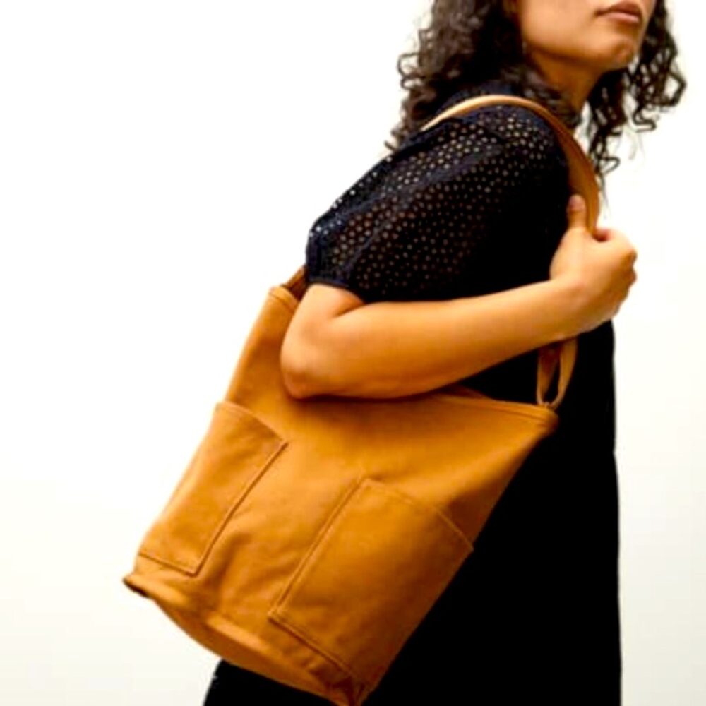 Canvas Everlane Bucket Tote — sold out and so roomy!